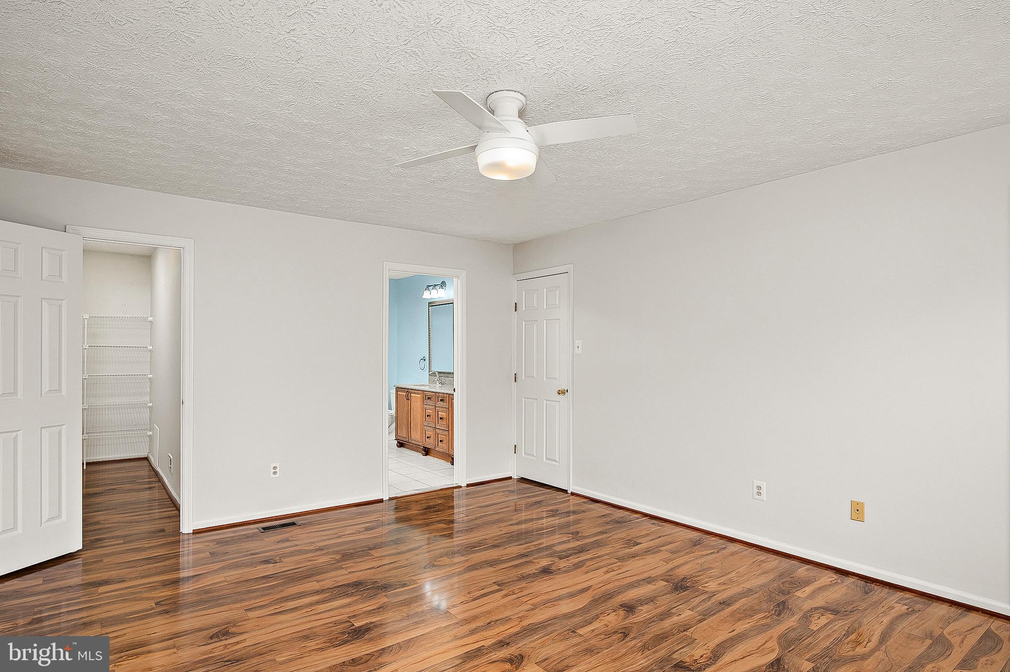 CHESTNUT FARMS - Residential