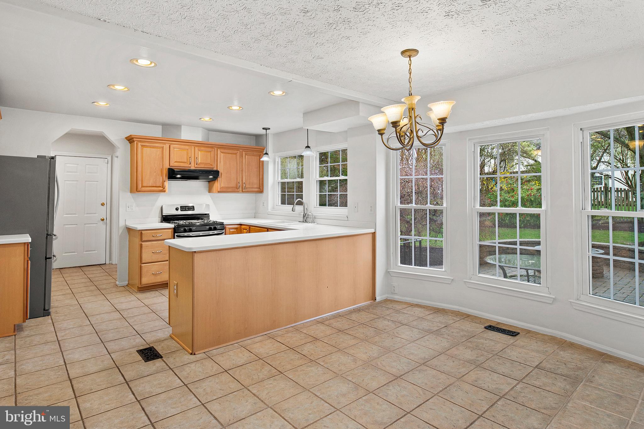 CHESTNUT FARMS - Residential