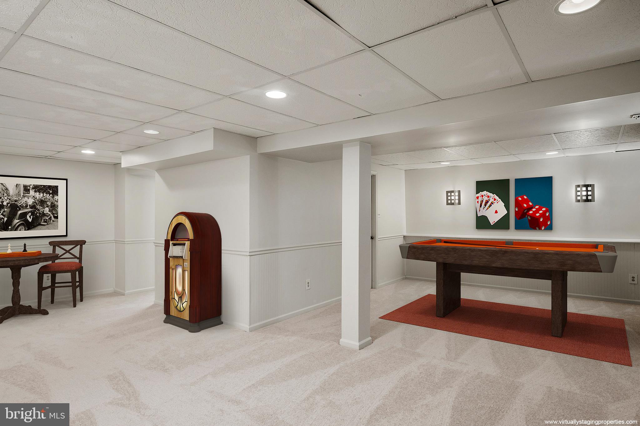 CHESTNUT FARMS - Residential