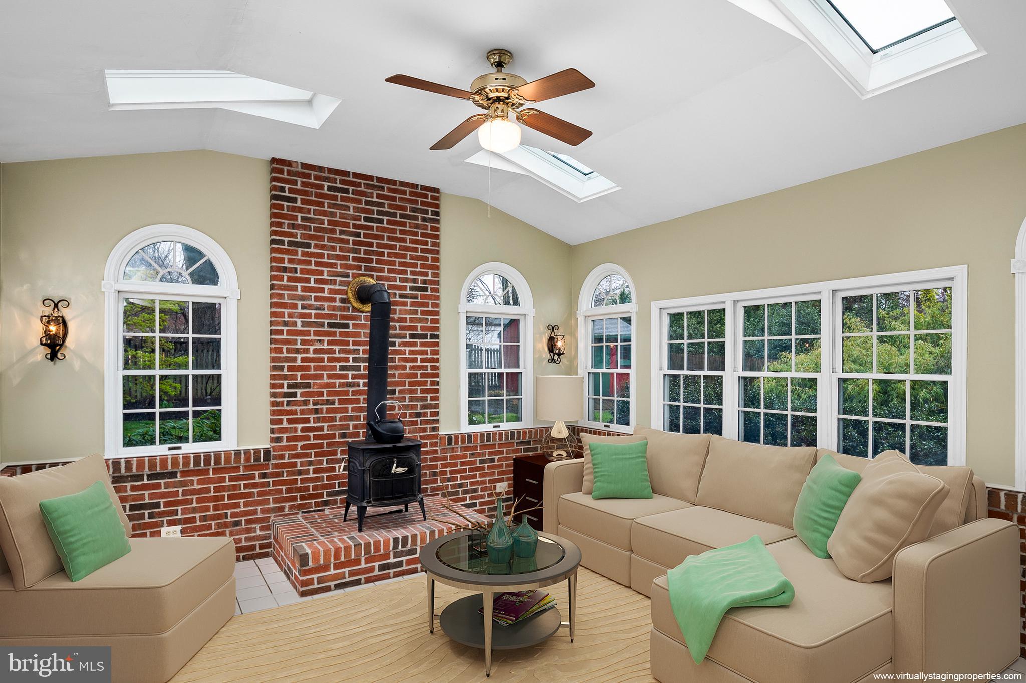 CHESTNUT FARMS - Residential