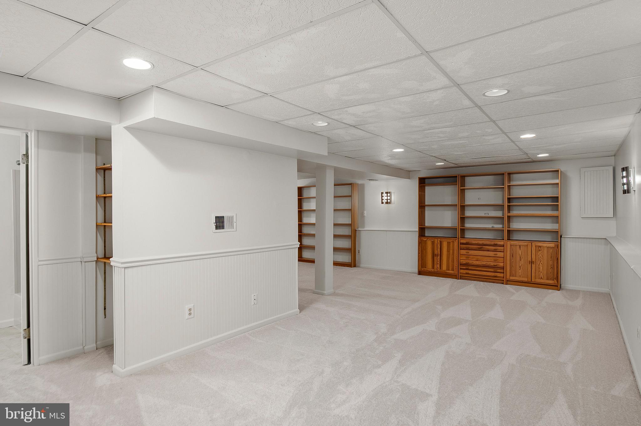 CHESTNUT FARMS - Residential