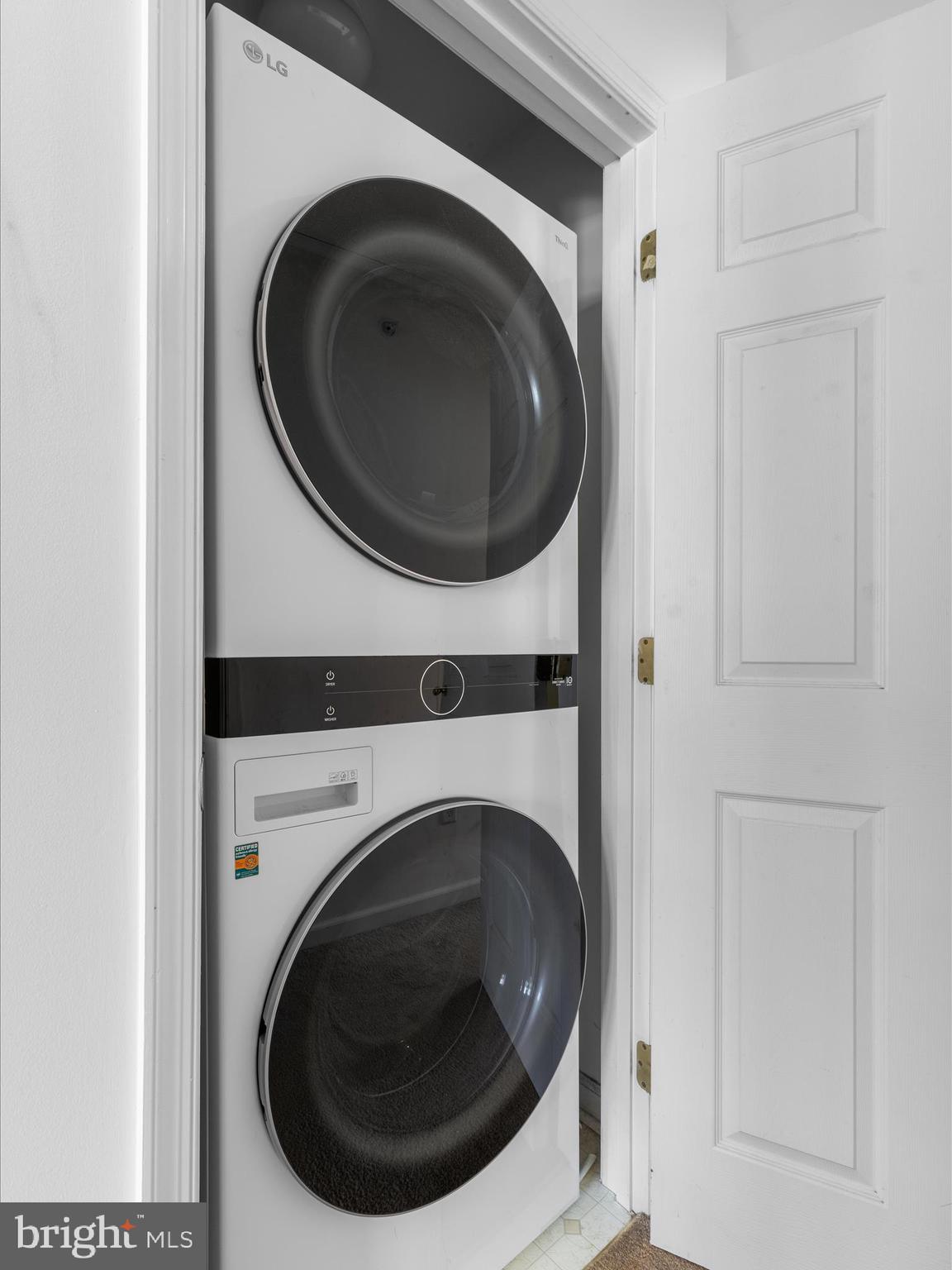 FAIRFIELD AT LONG NECK - Residential