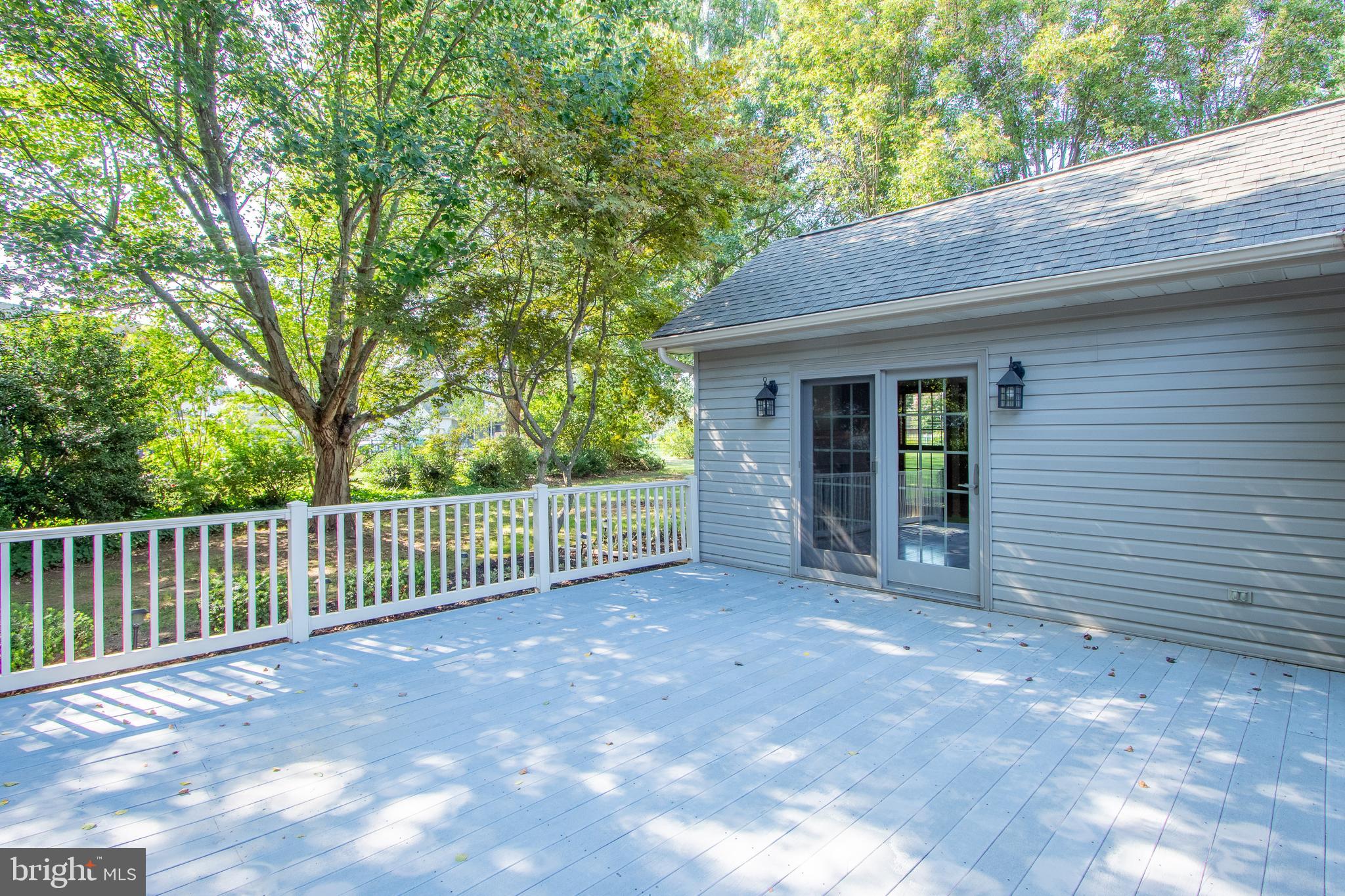 463 NICOLE COURT