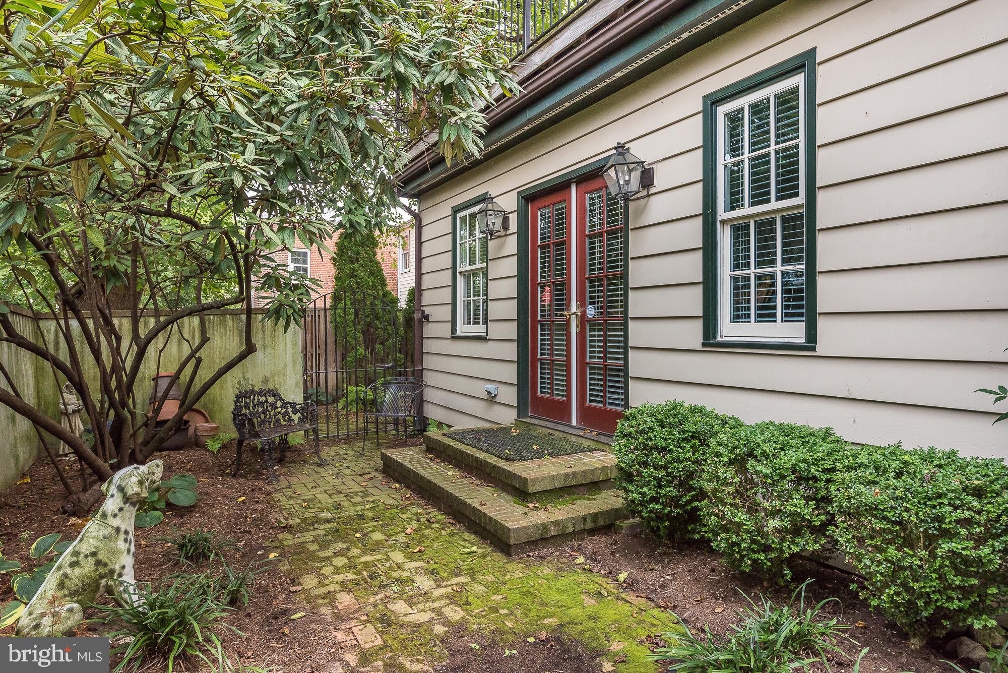 HISTORIC DISTRICT - Residential