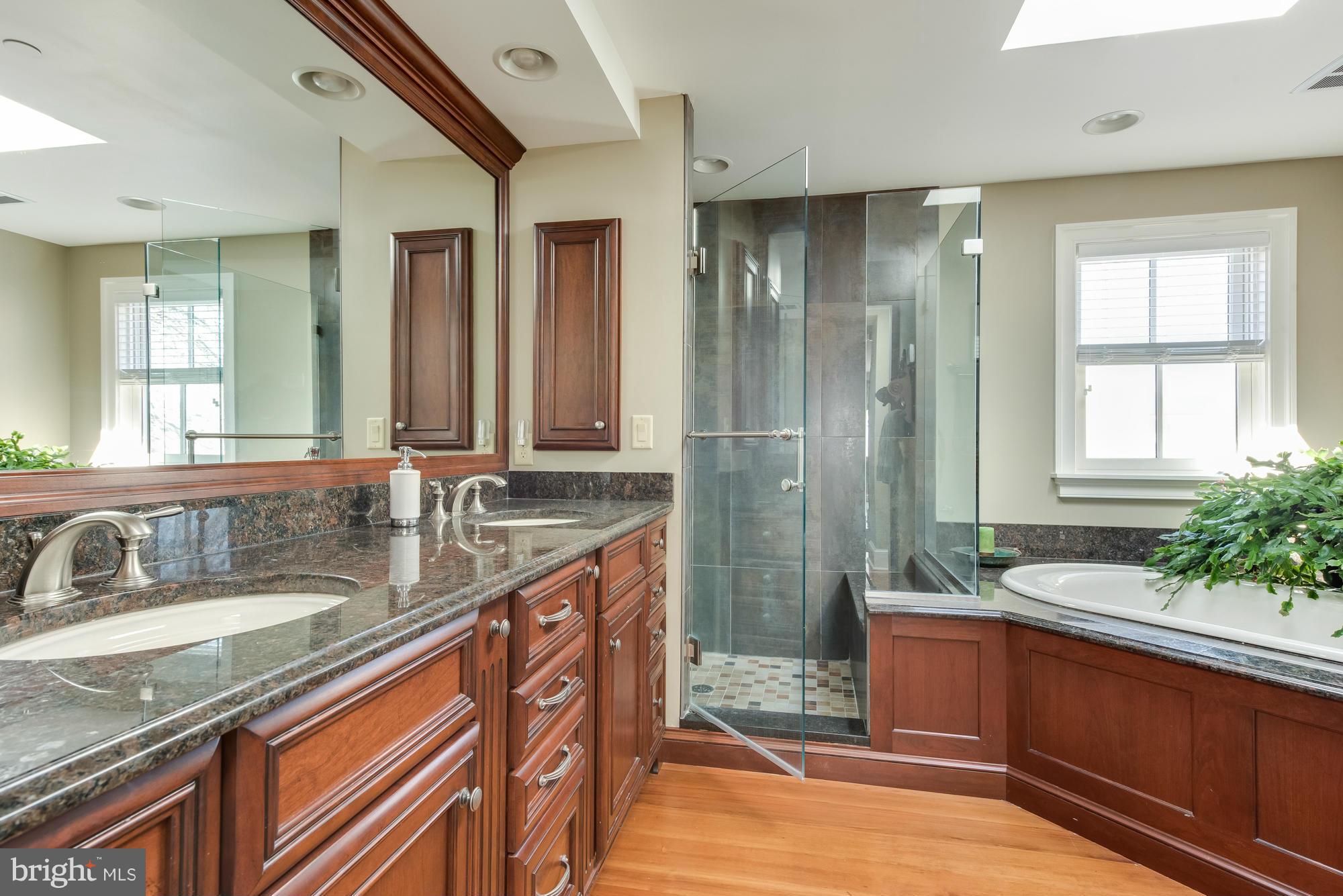 HISTORIC DISTRICT - Residential