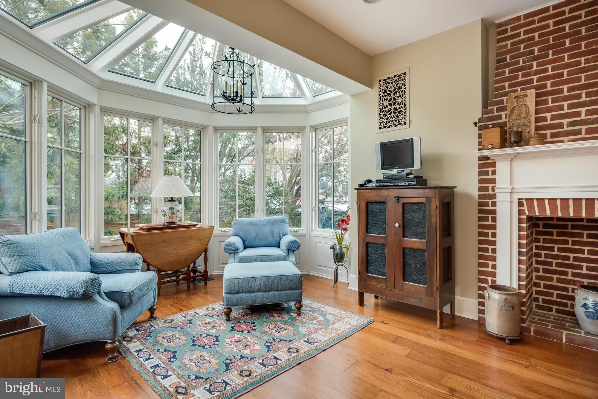 HISTORIC DISTRICT - Residential