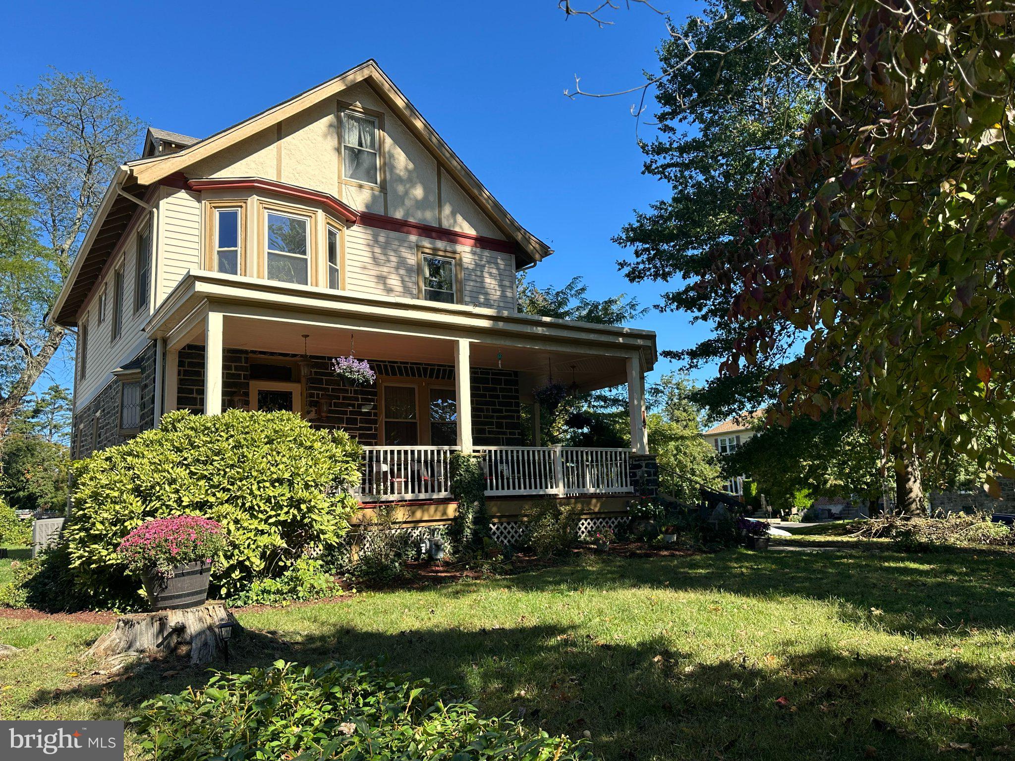 129 WAYNE AVE E