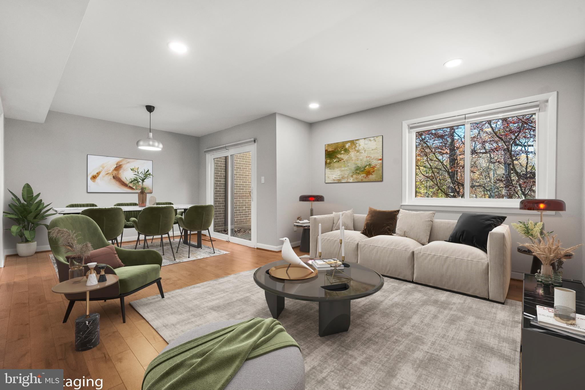 2152 GLENCOURSE LANE