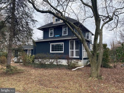 306 W MAGNOLIA AVENUE ALDAN PA 19018