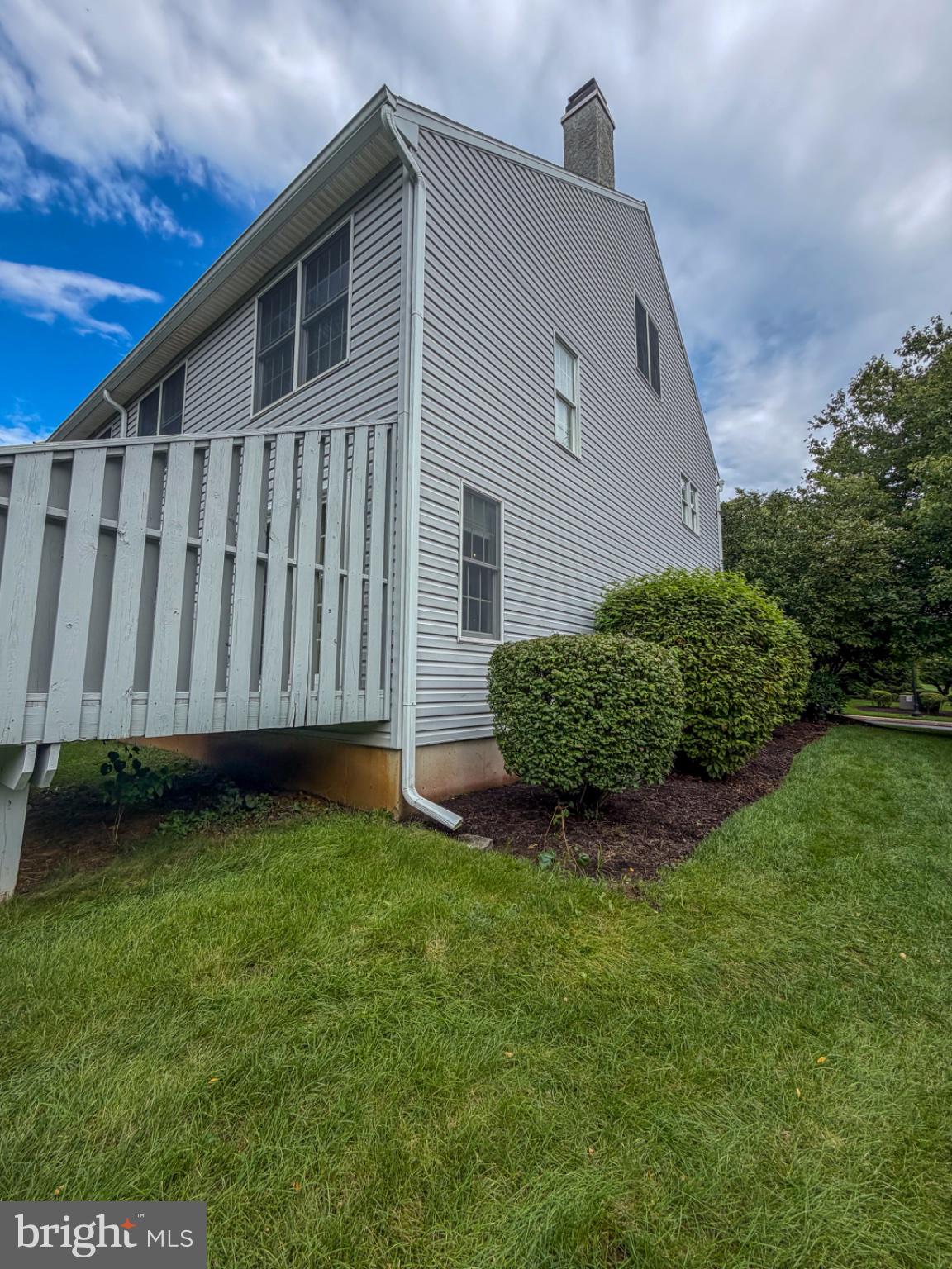320 SHETLAND DRIVE 320