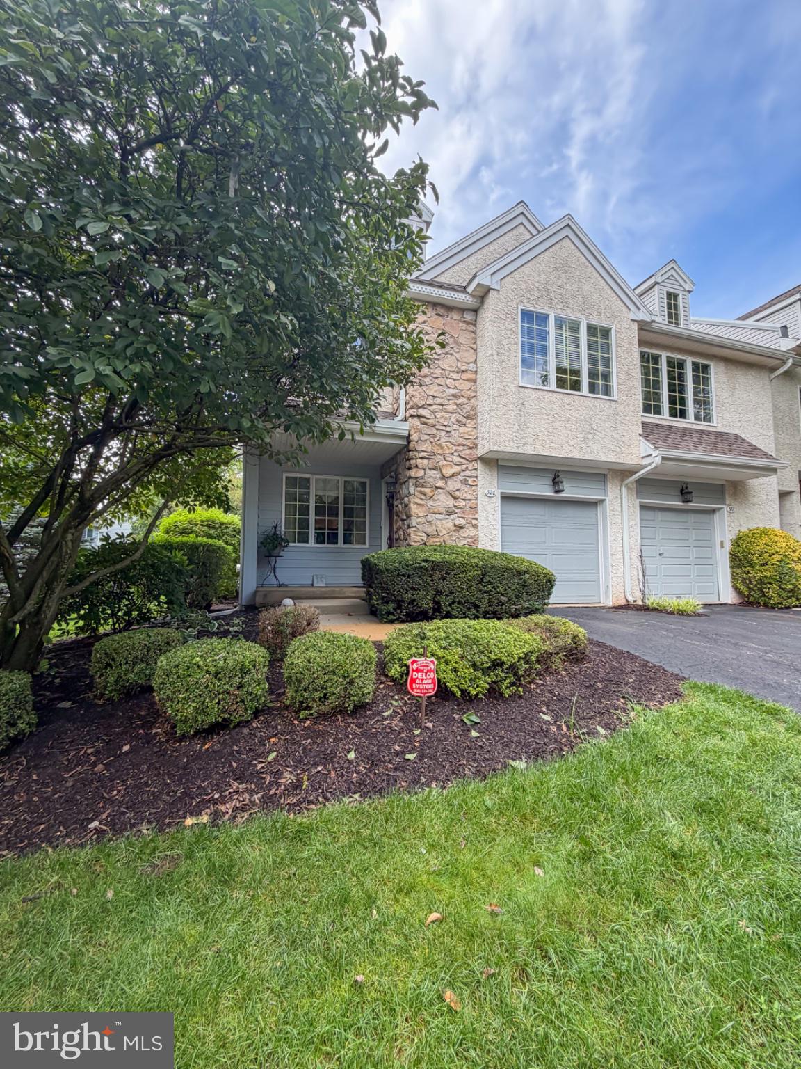320 SHETLAND DRIVE 320