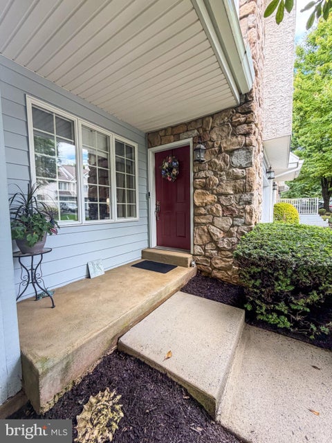 Townhouse For Sale - 320 Shetland Drive #320<br/> Chester County, EXTON, PA 19341