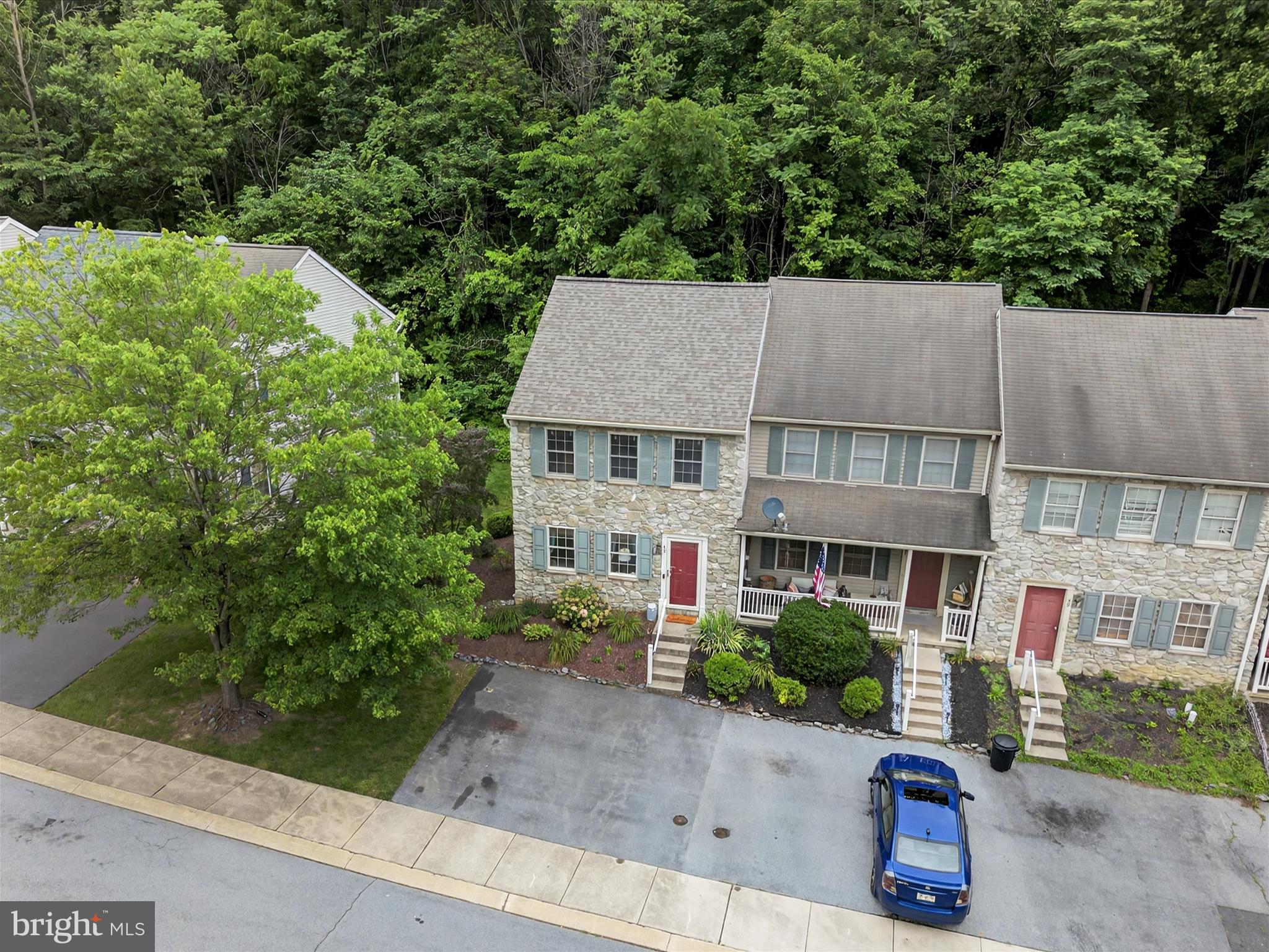 45 DEEP HOLLOW LANE