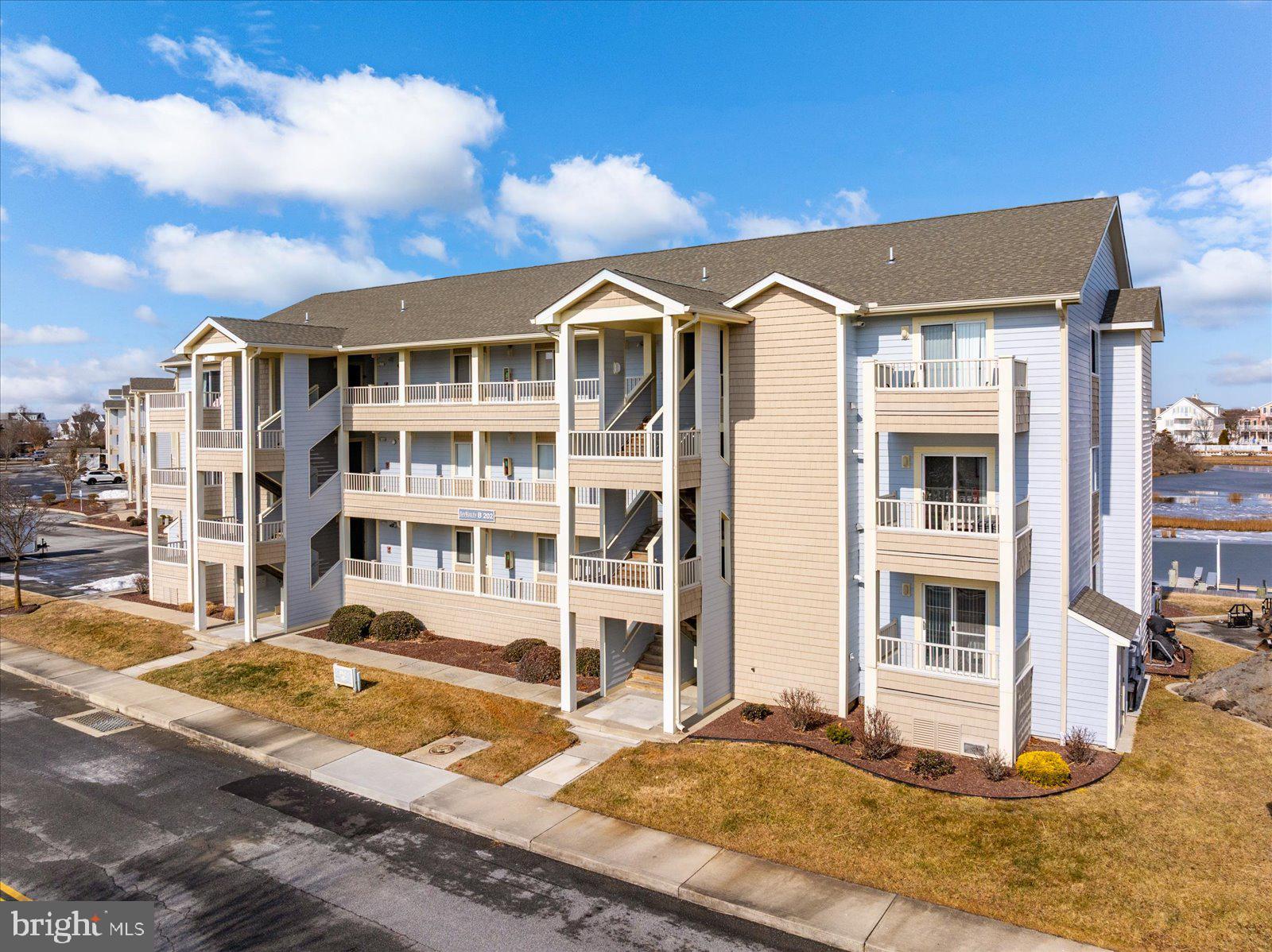 202 S HERON DRIVE 104B