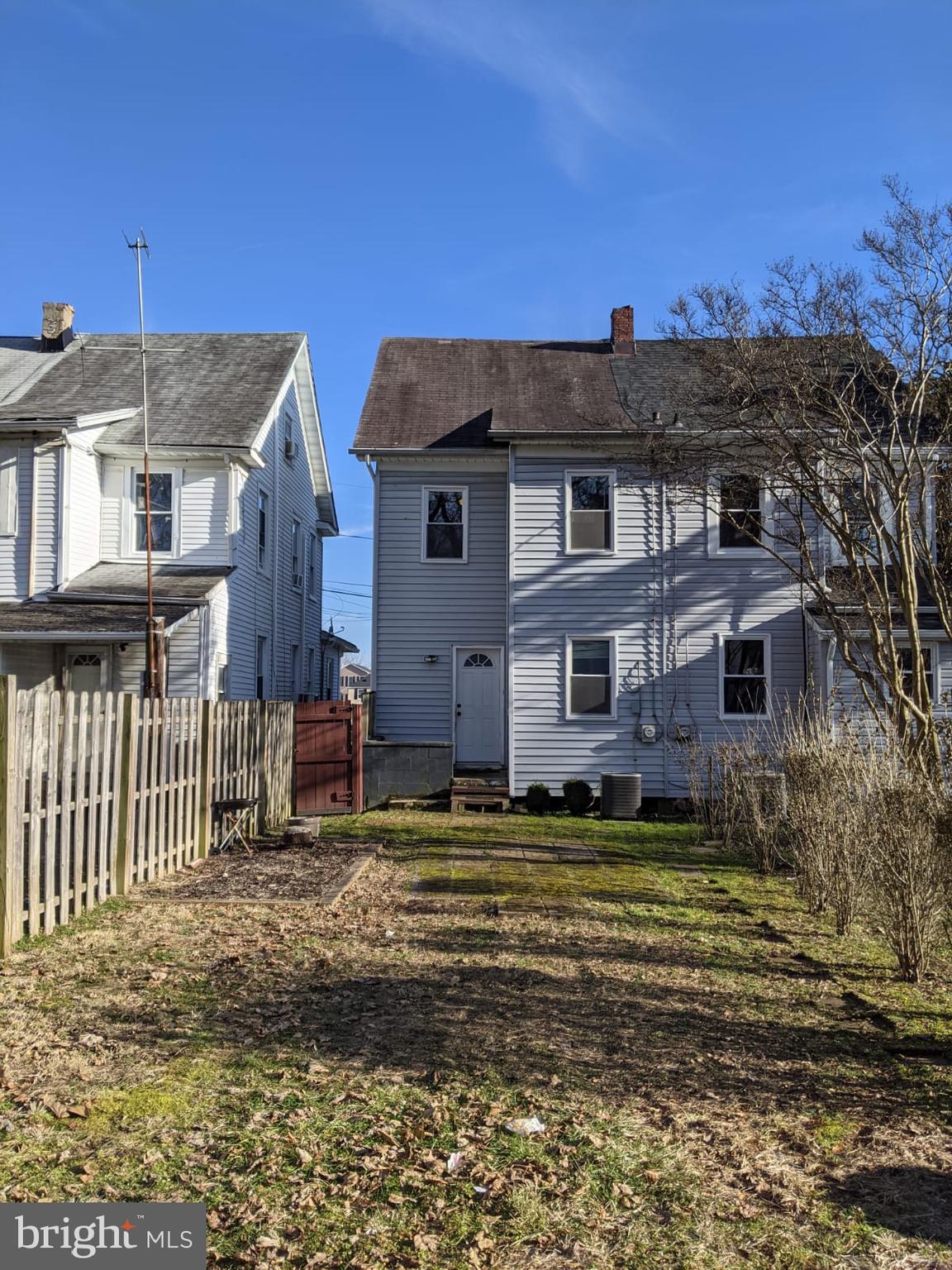 FULLERTON - Residential