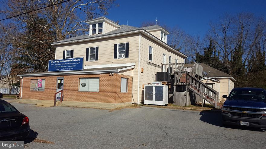 GREAT OPPORTUNITY FOR OWNER OPERATOR BUSINESS.  CONVENIENCE STORE THAT WILL ALLOW LIQUOR SALES AND LOTTERY.  CLOSE PROXIMITY TO COLLEGE WITH NO REAL COMPETITION IN AREA.