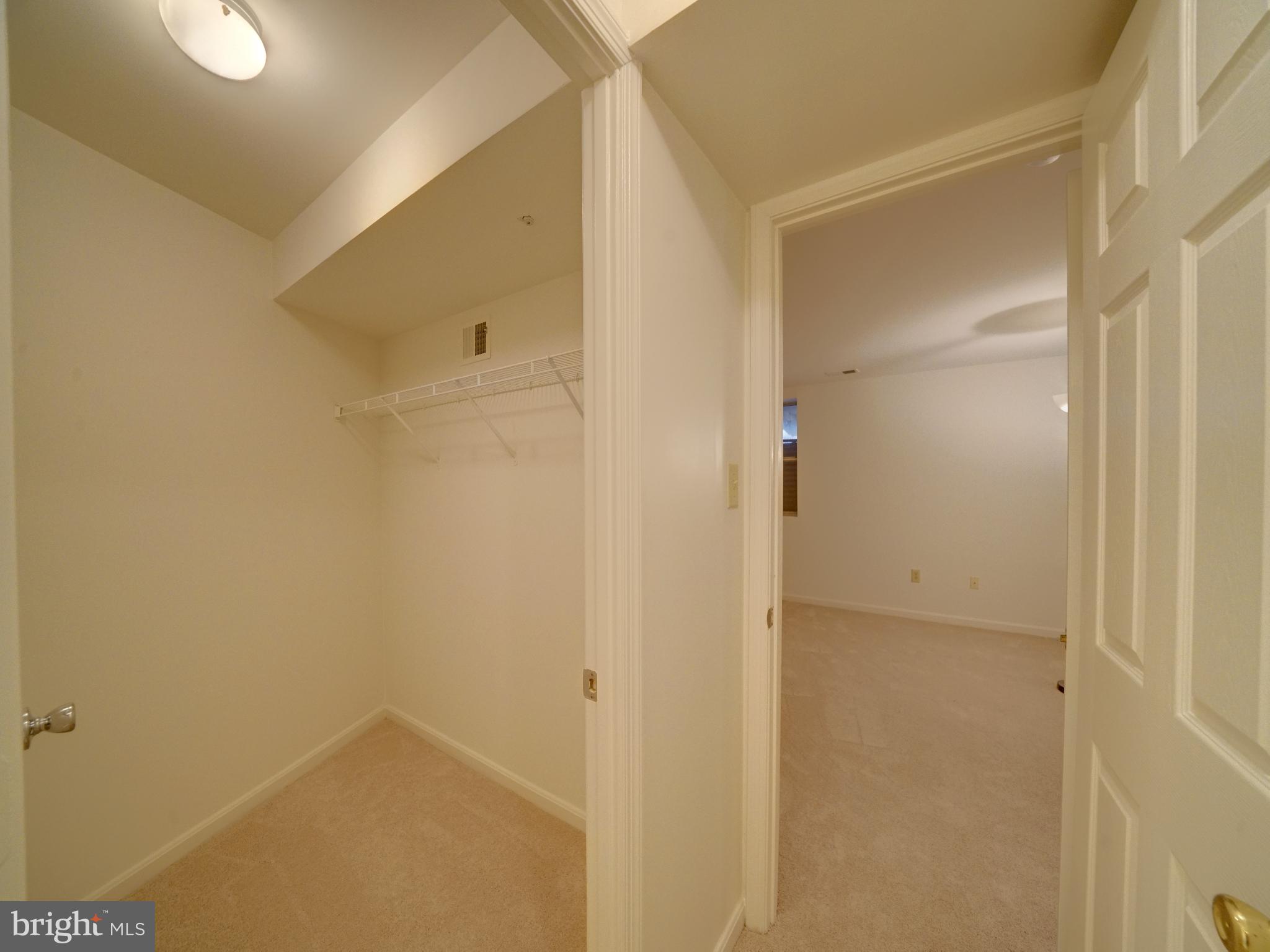 RUSSETT - Residential