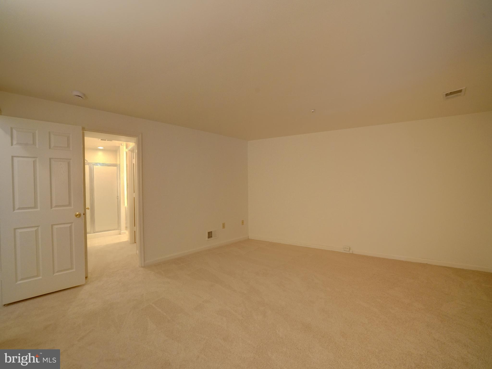 RUSSETT - Residential