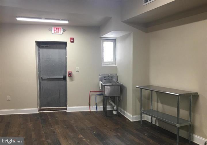 JENKINTOWN - Commercial Sale