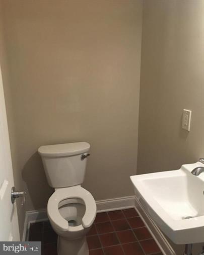 JENKINTOWN - Commercial Sale