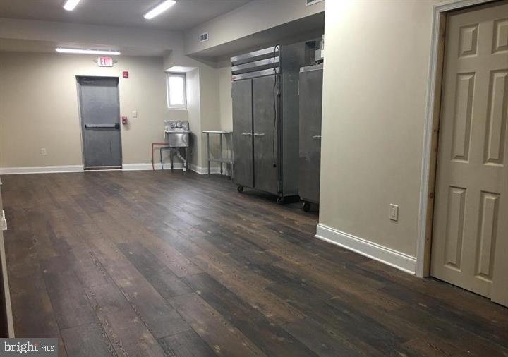 JENKINTOWN - Commercial Sale