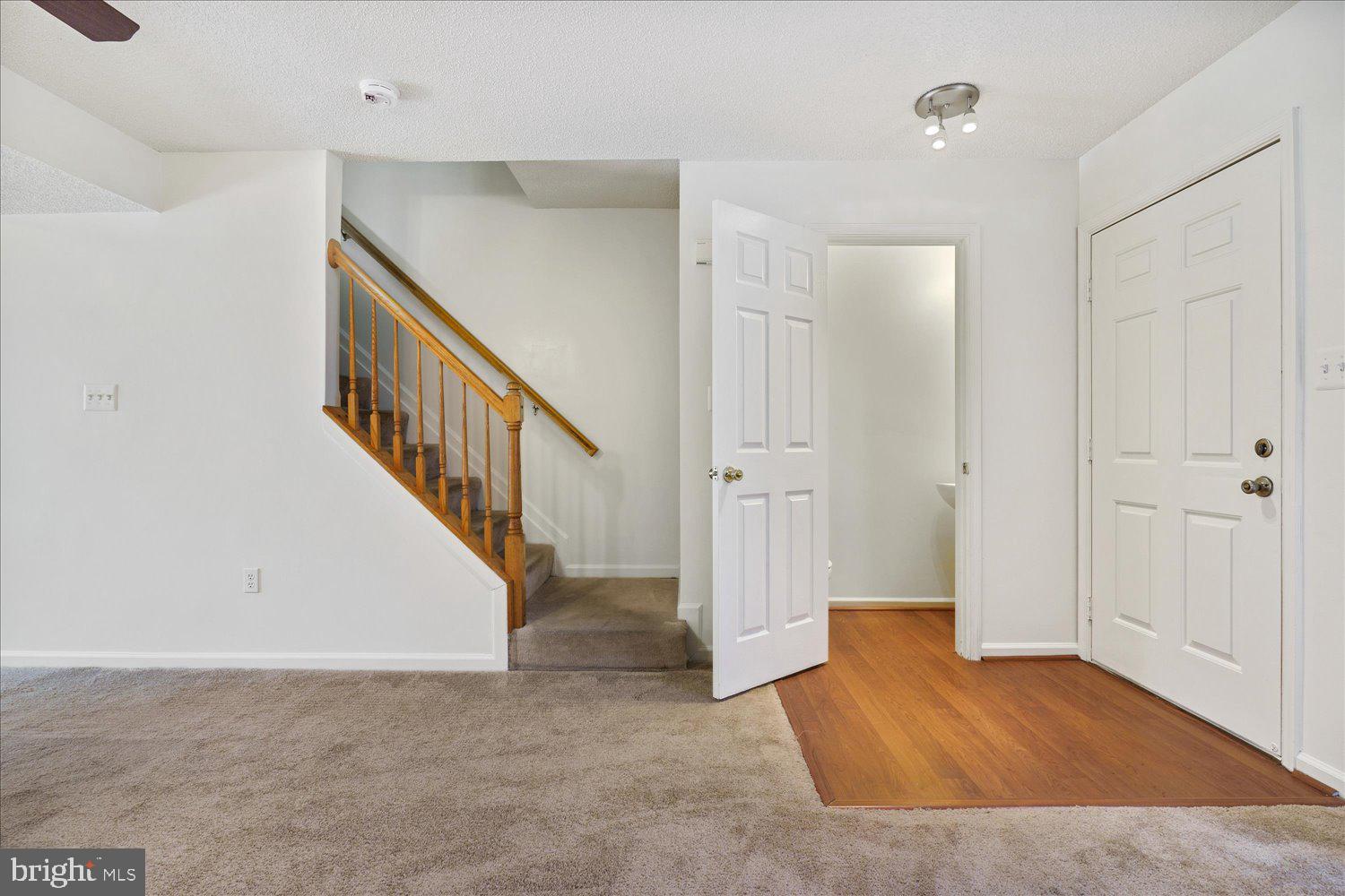 SHEFFIELD GLEN TOWNHOMES - Residential