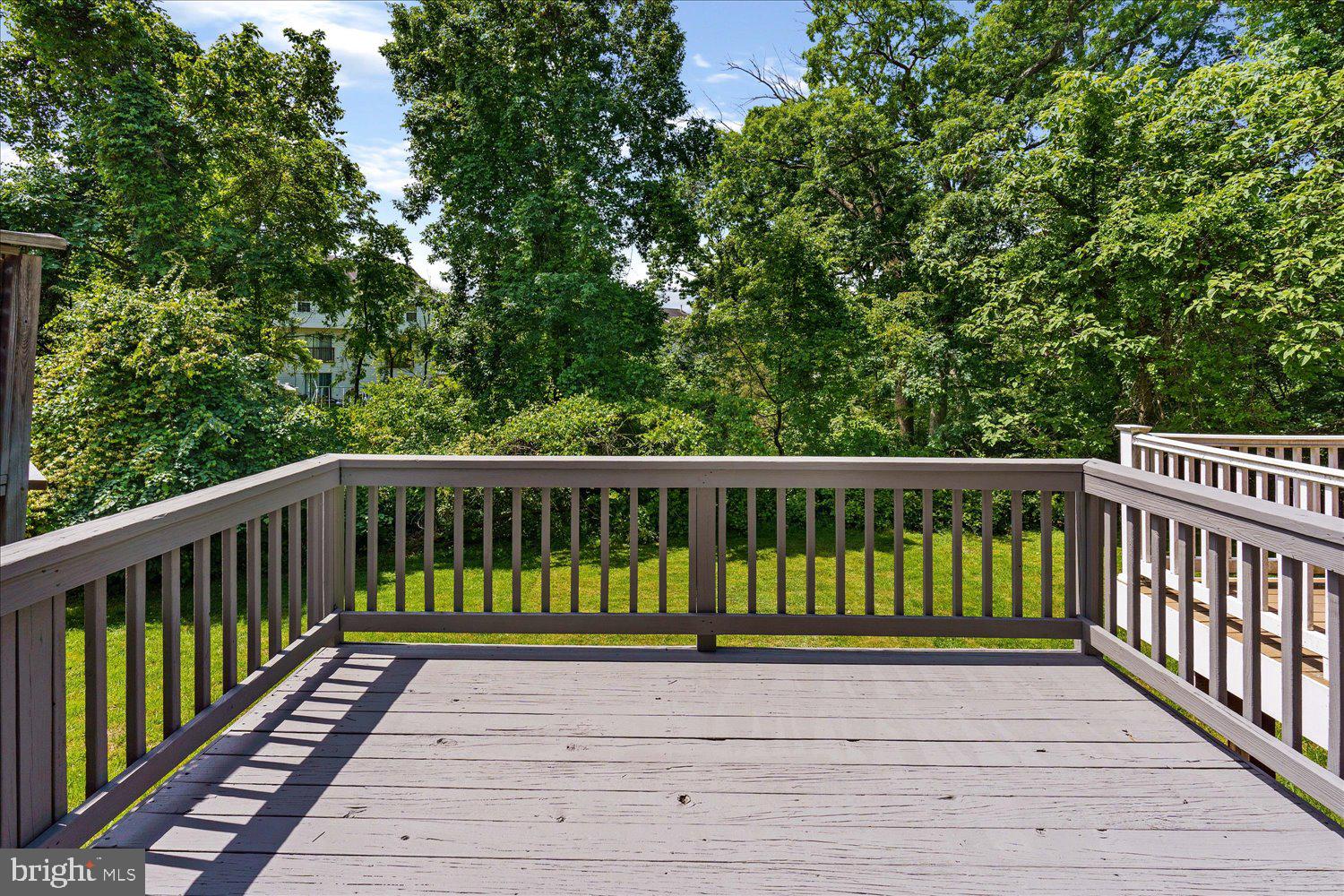 SHEFFIELD GLEN TOWNHOMES - Residential