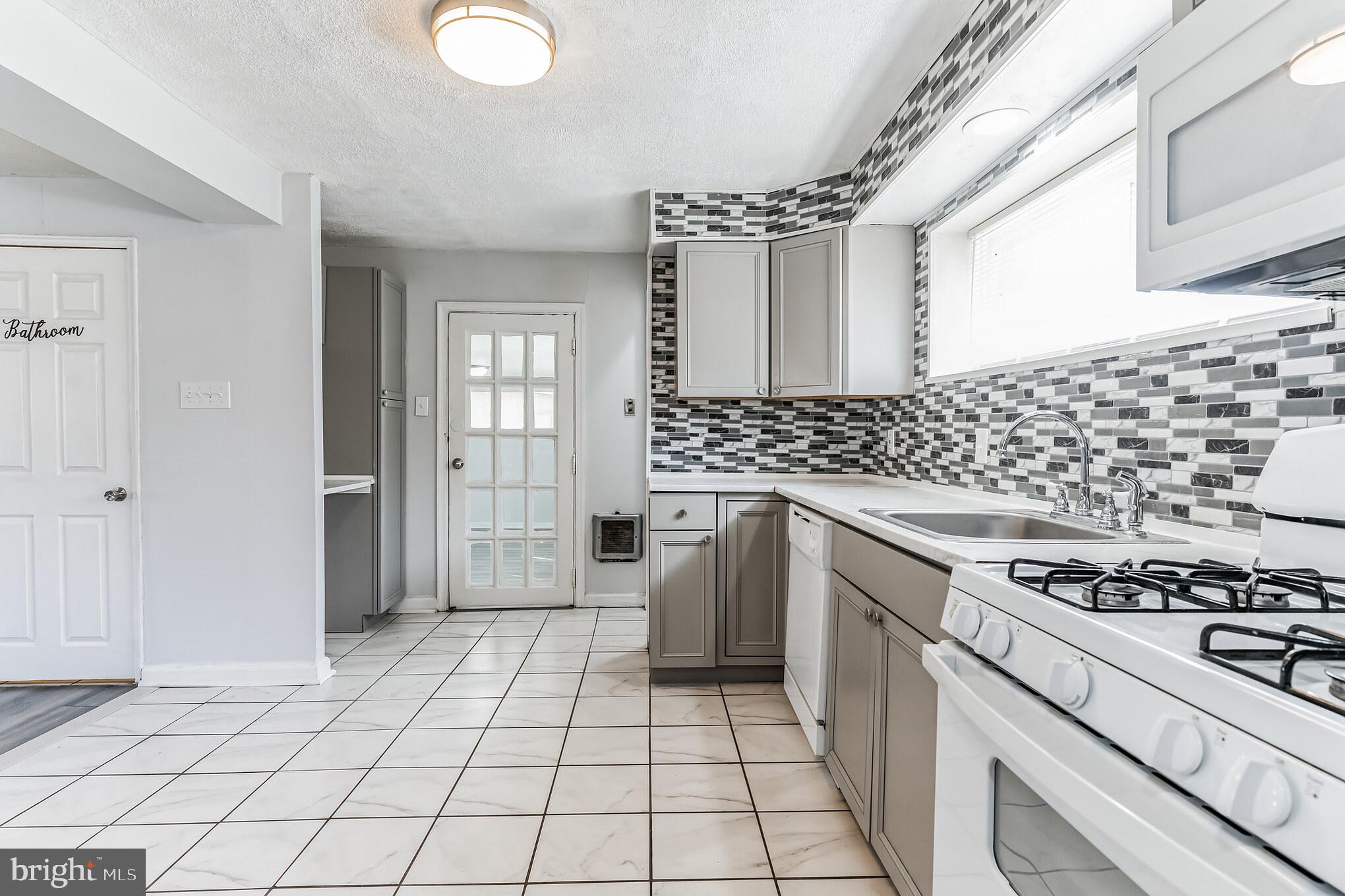 FAIRMOUNT - Residential