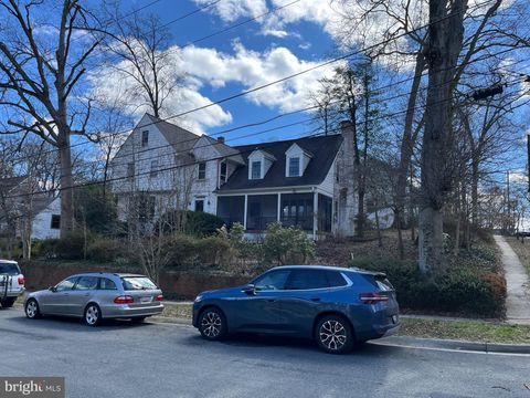 Homes For Sale - 4104 Sycamore Street<br/> CHEVY CHASE, MD 20815