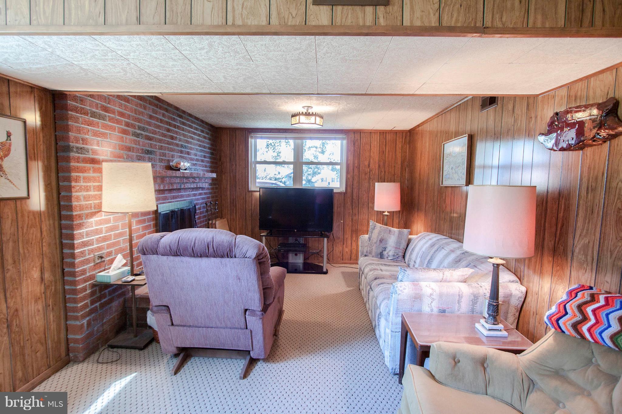 EDGE MEAD - Residential