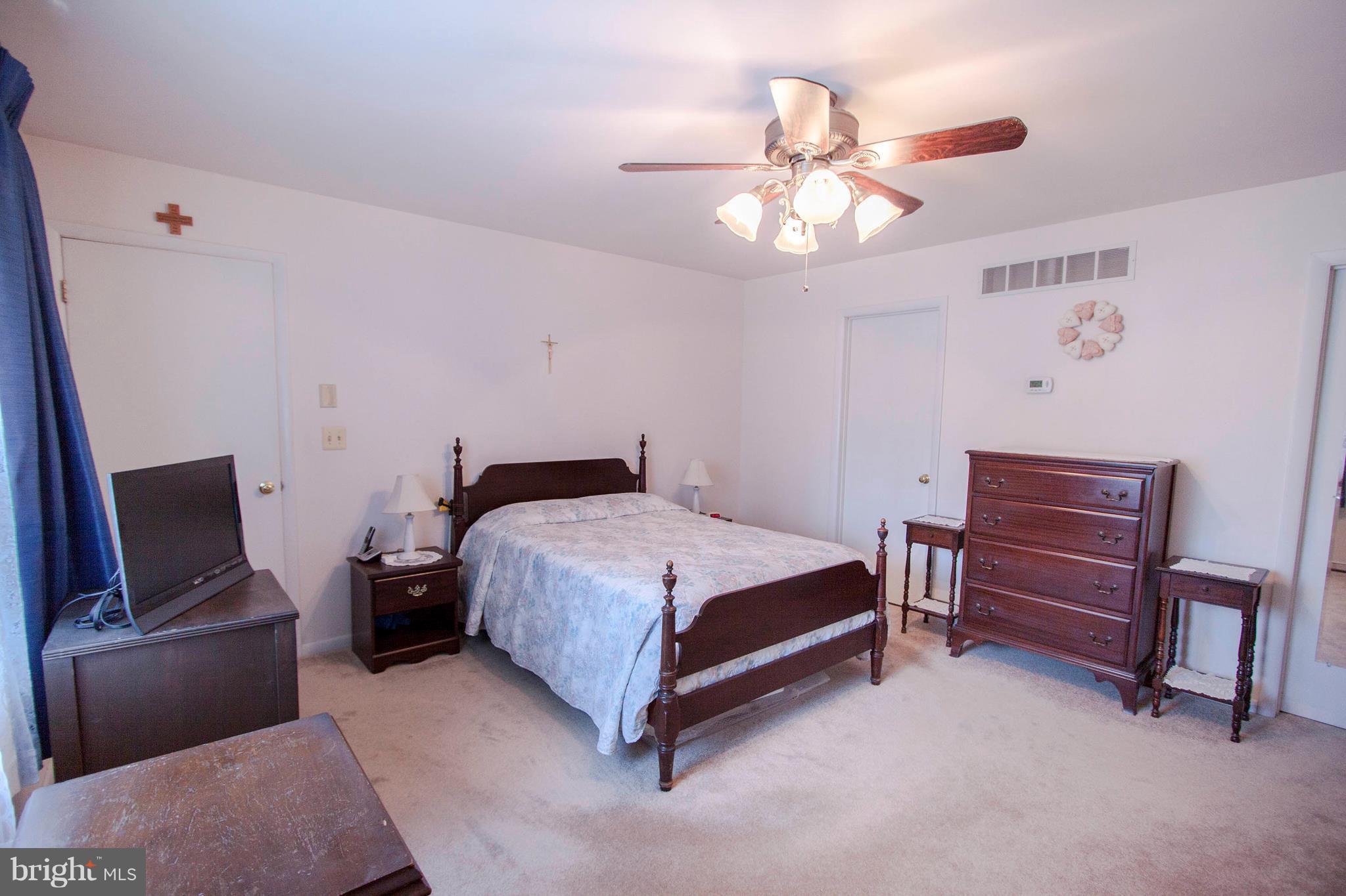 EDGE MEAD - Residential