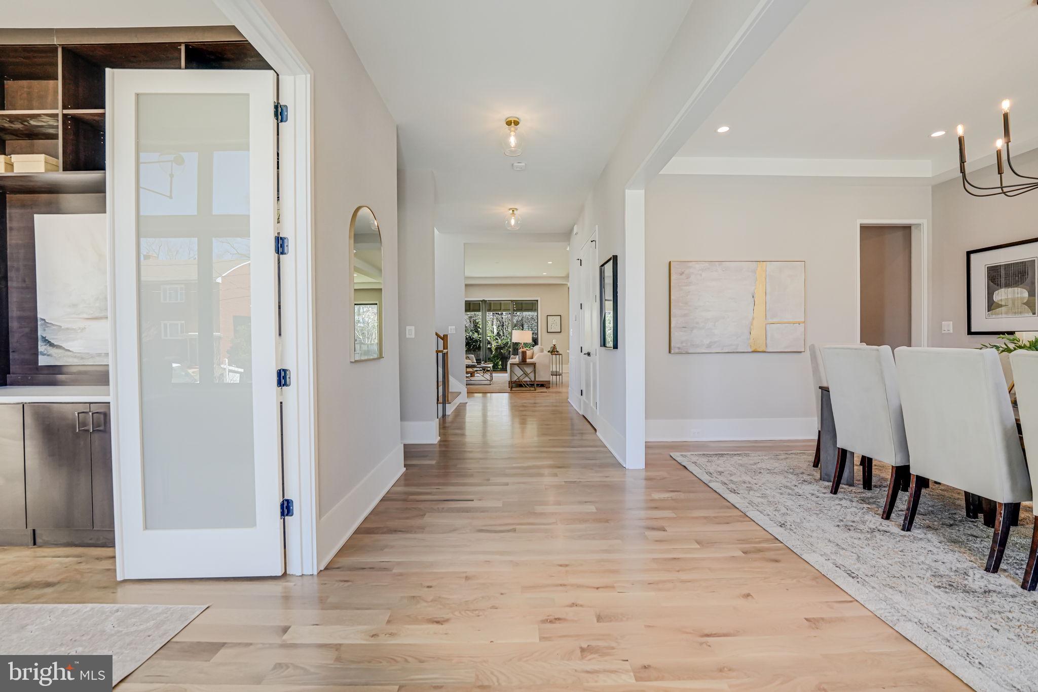 MOORES CLARENDON - Residential