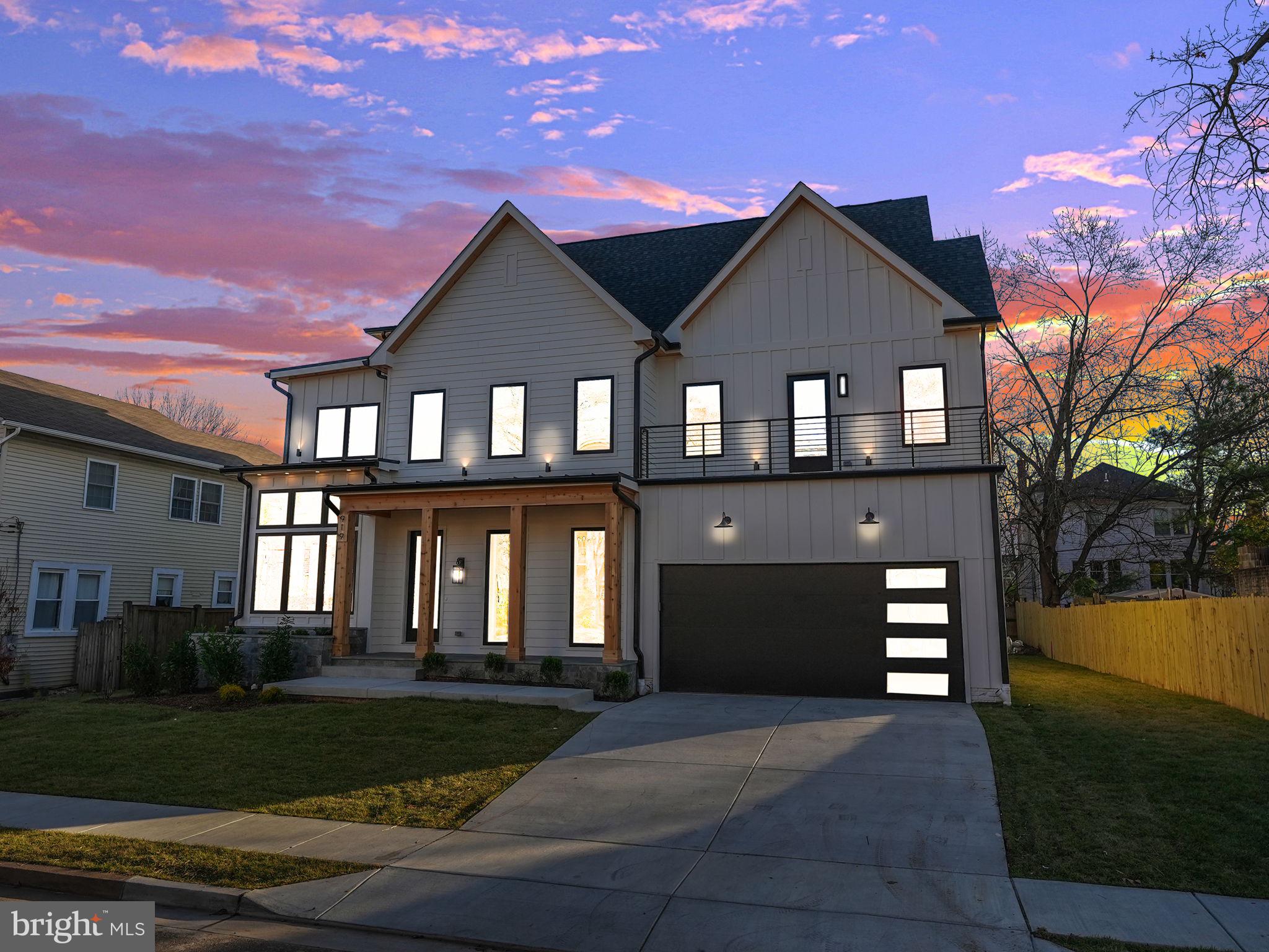 MOORES CLARENDON - Residential