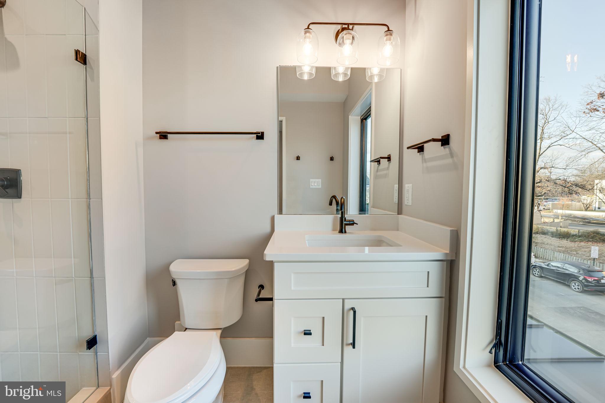 MOORES CLARENDON - Residential