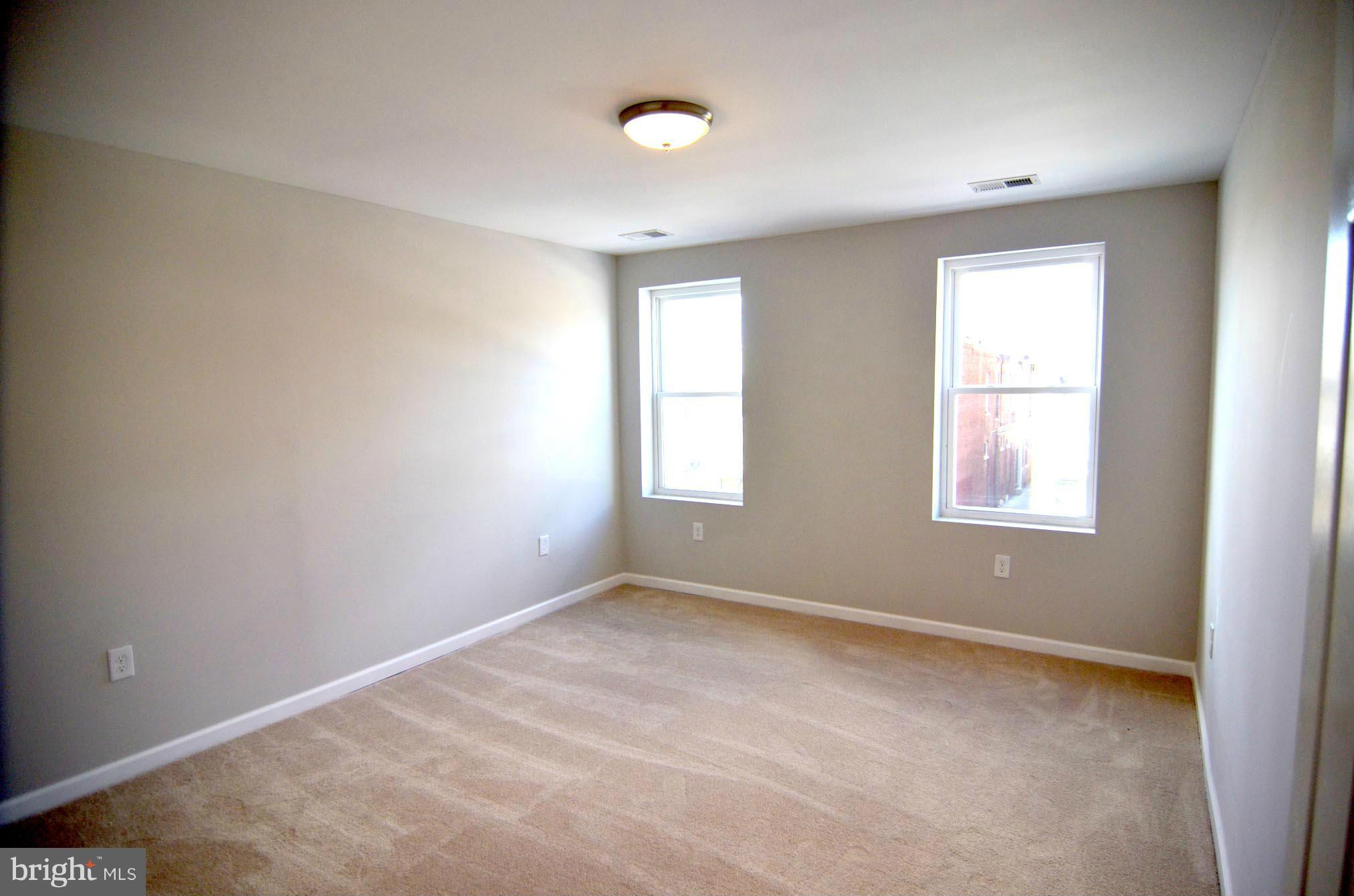 HIGHLANDTOWN - Residential Lease