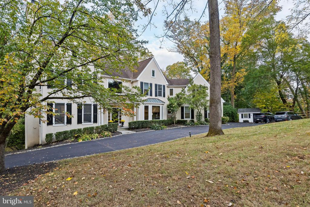 Photo of 484 King Of Prussia Road, WAYNE, PA 19087 (MLS # PADE2102590)