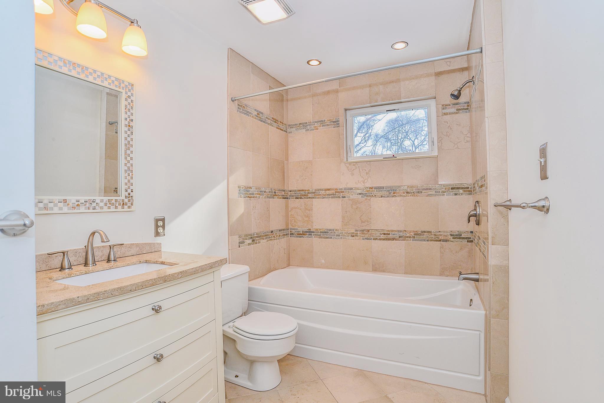 HALLOWING POINT RIVER ESTATES - Residential