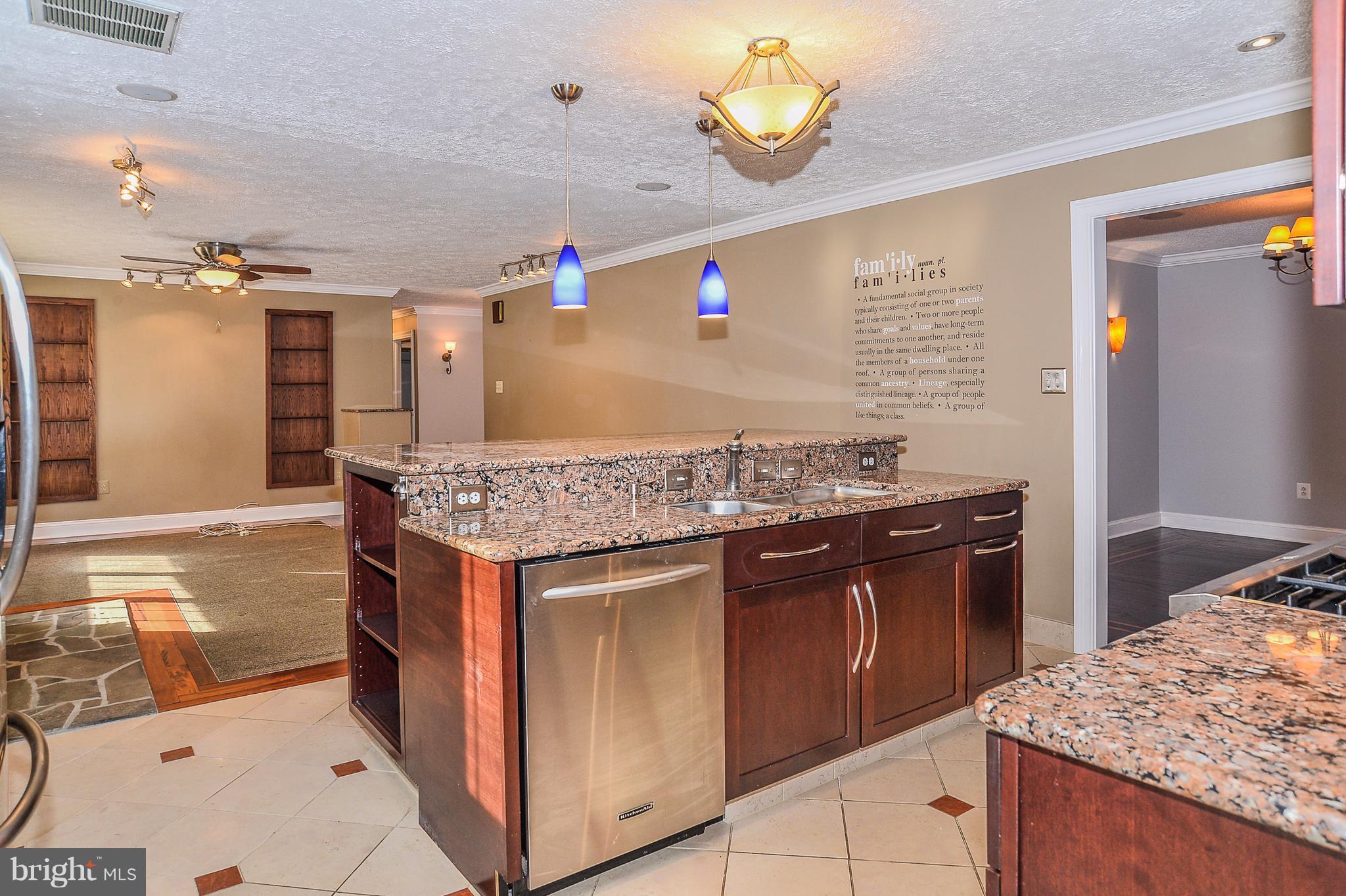 HALLOWING POINT RIVER ESTATES - Residential