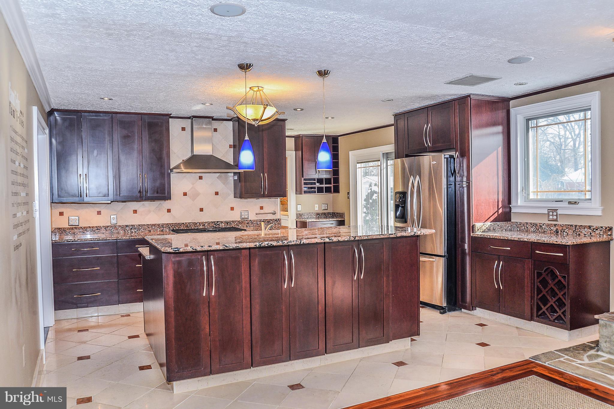 HALLOWING POINT RIVER ESTATES - Residential