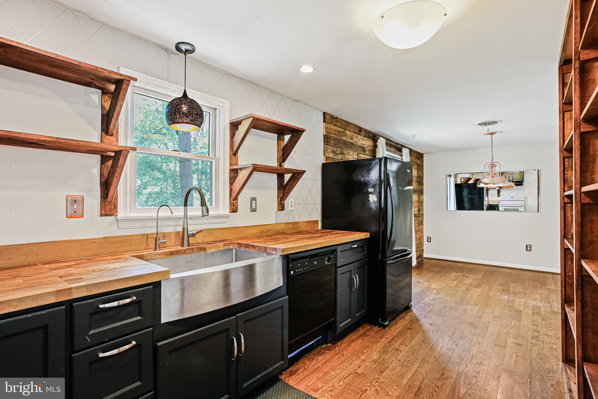 DELAPLAINE MANOR - Residential