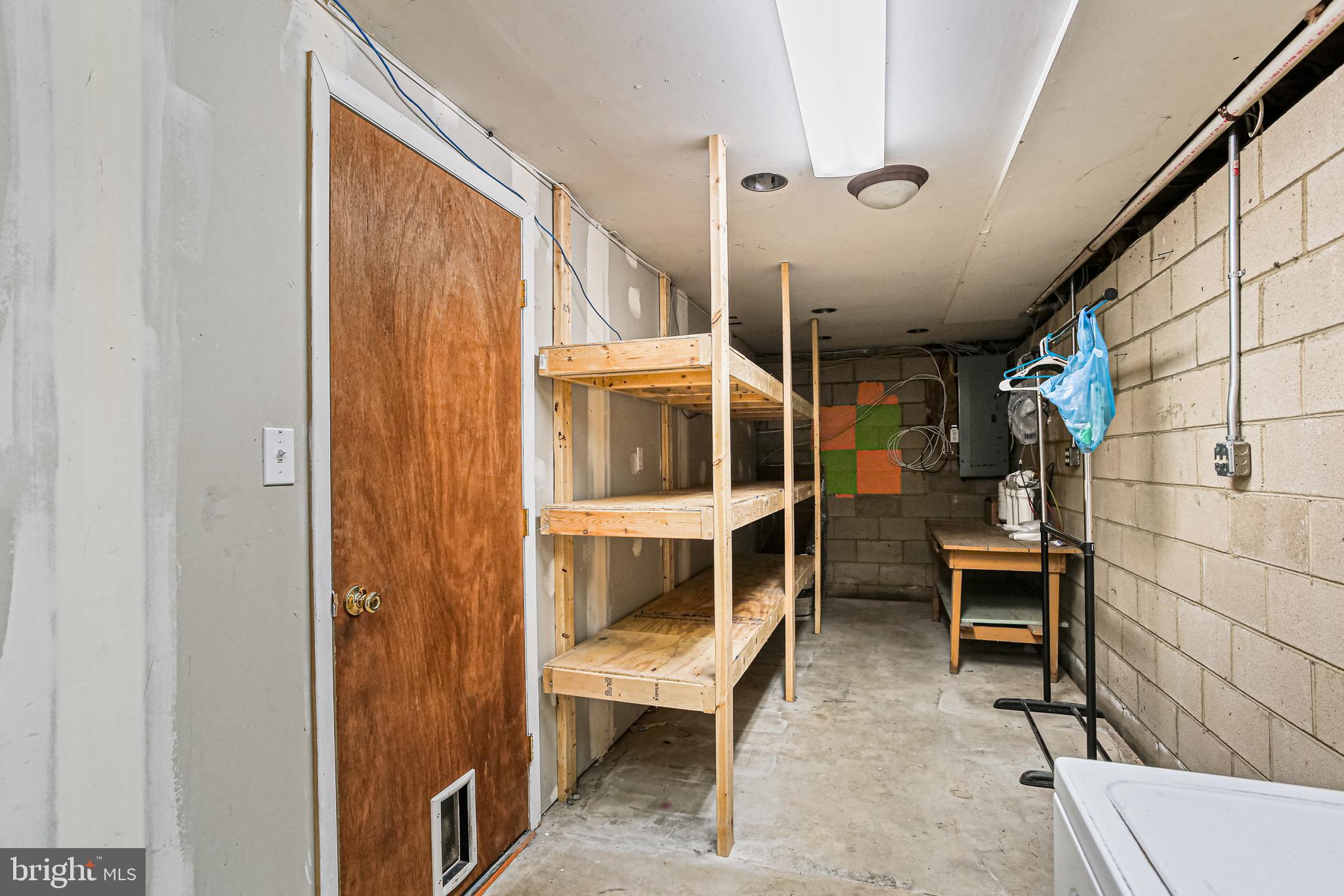 DELAPLAINE MANOR - Residential