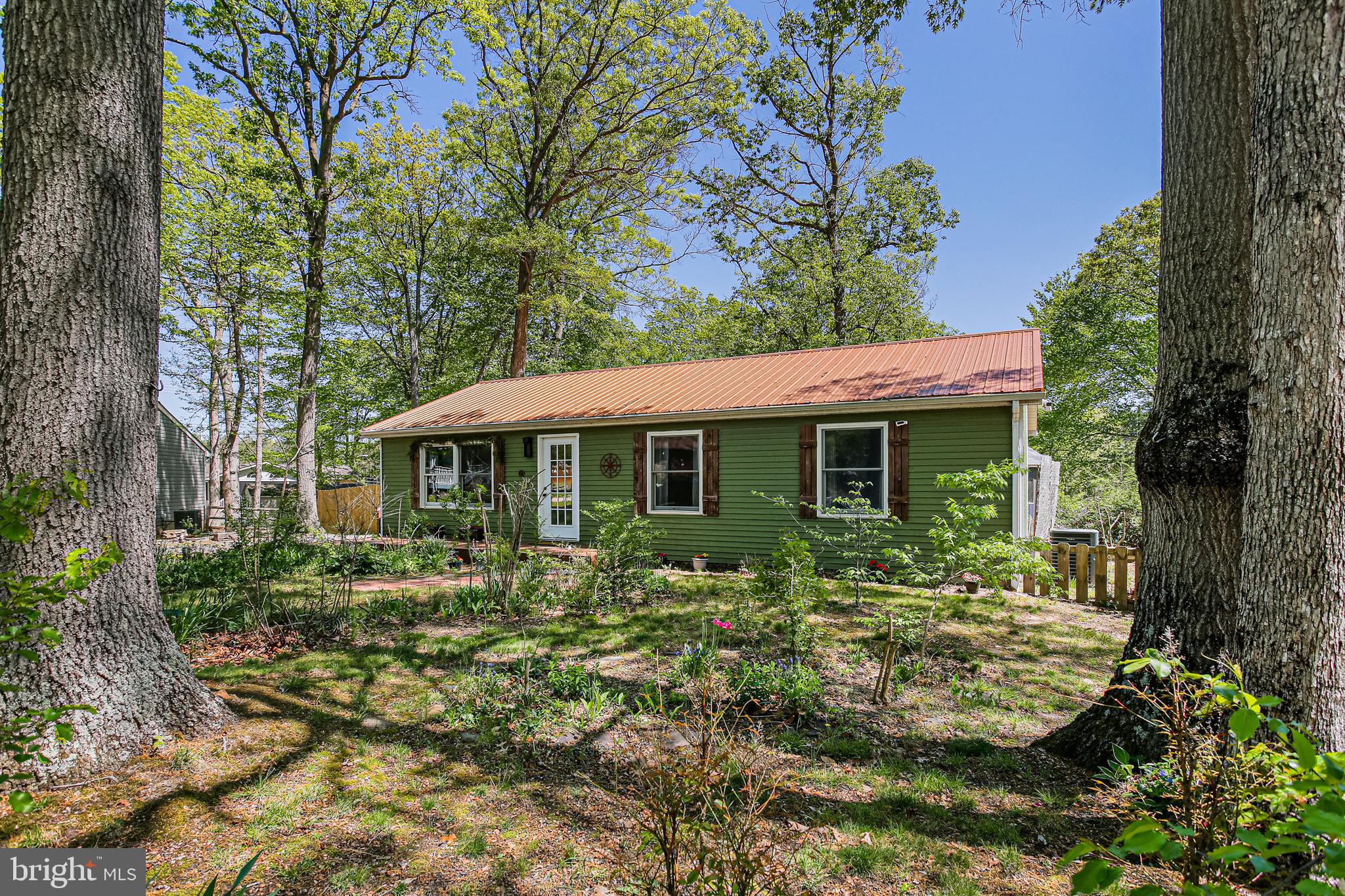 DELAPLAINE MANOR - Residential