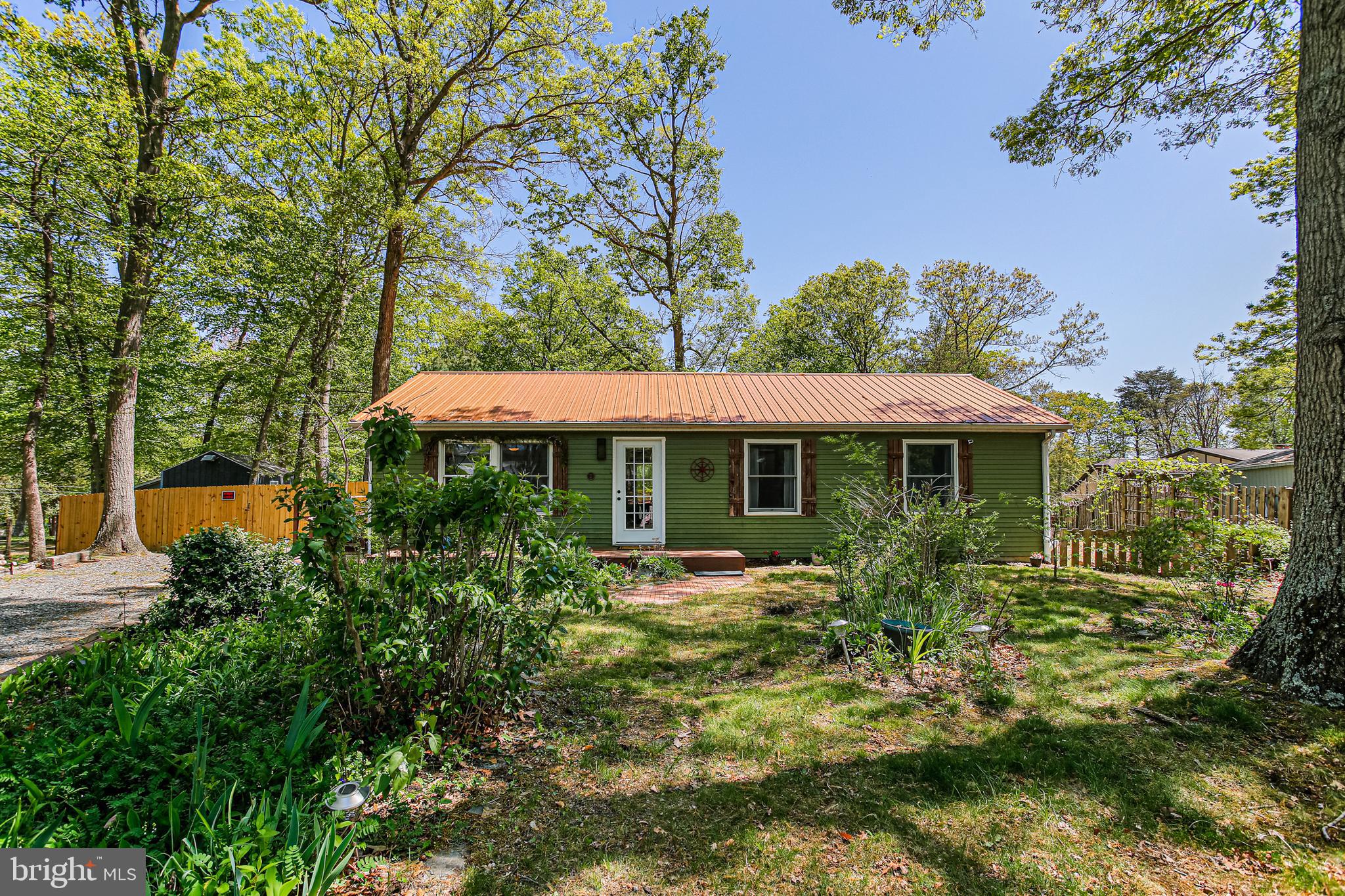 DELAPLAINE MANOR - Residential