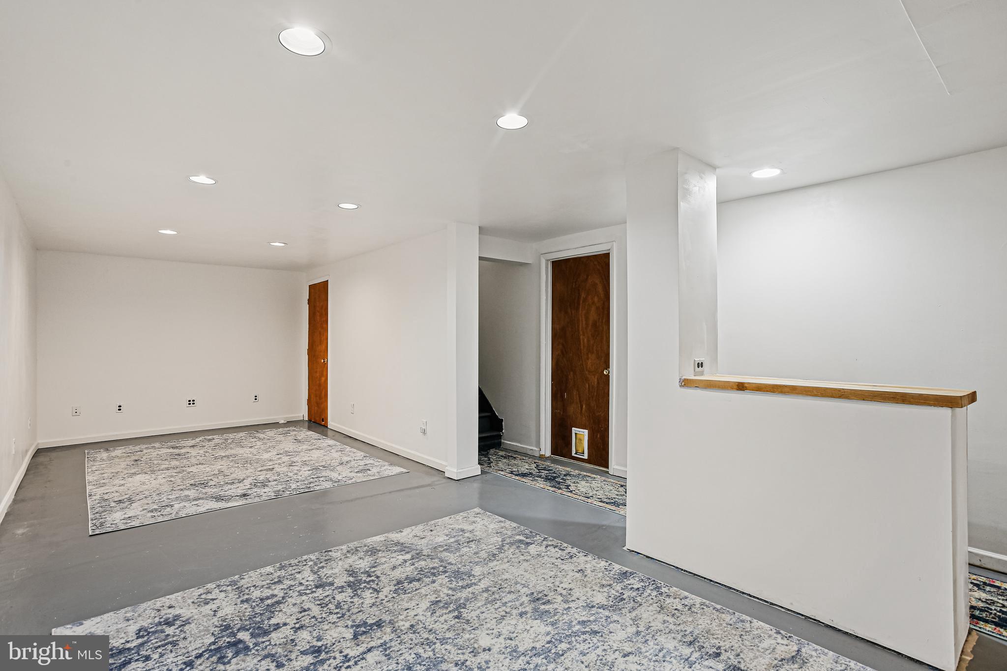 DELAPLAINE MANOR - Residential