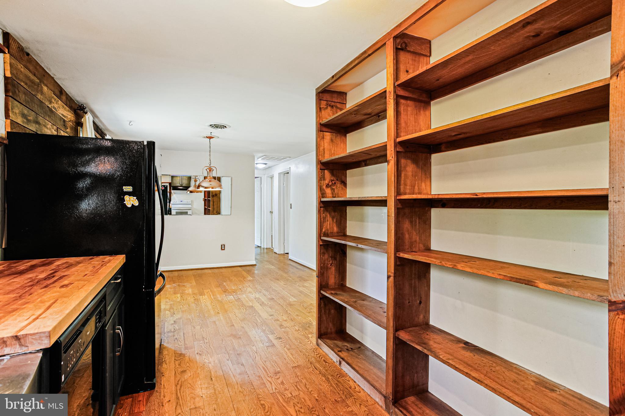 DELAPLAINE MANOR - Residential