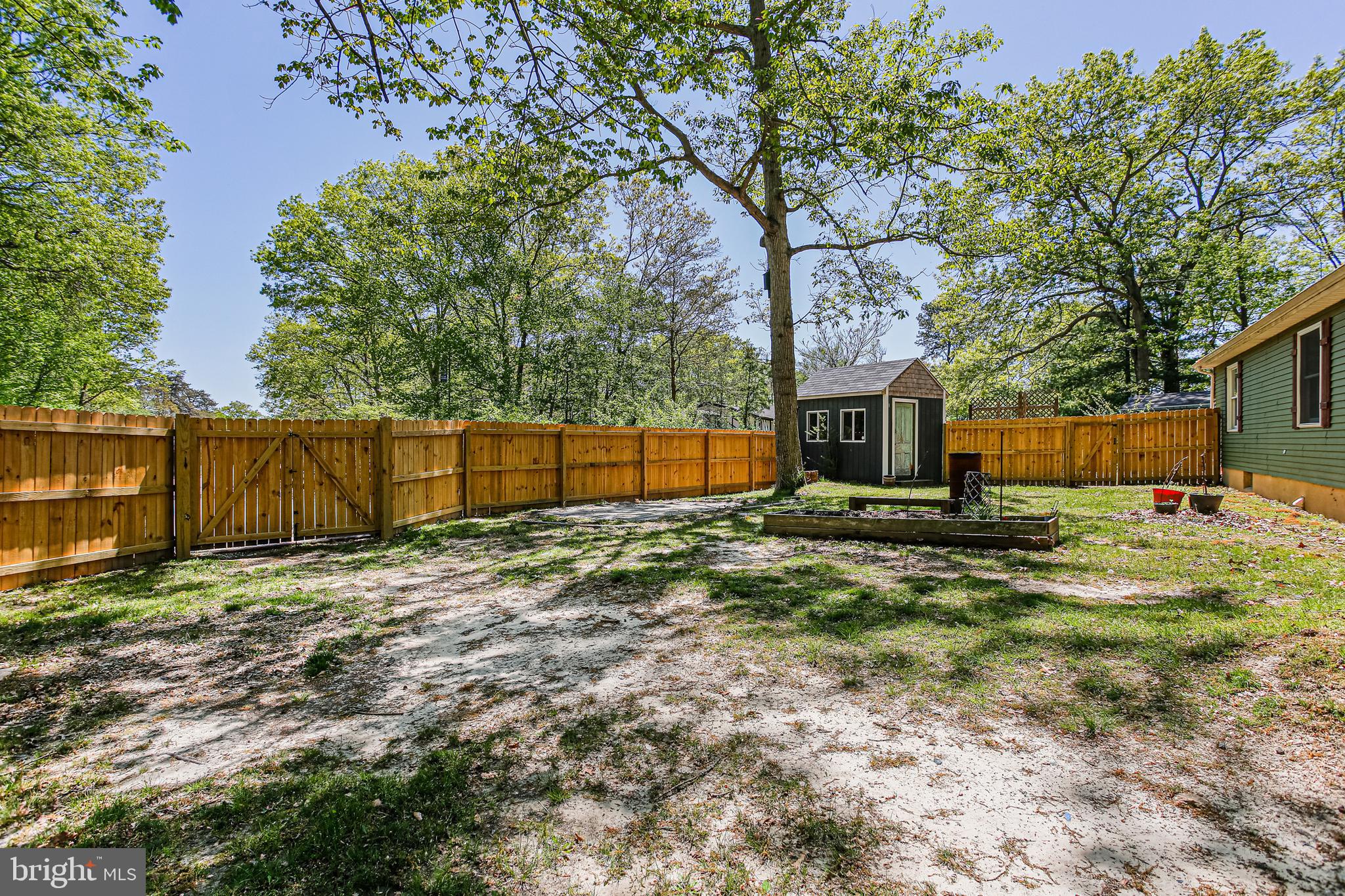 DELAPLAINE MANOR - Residential