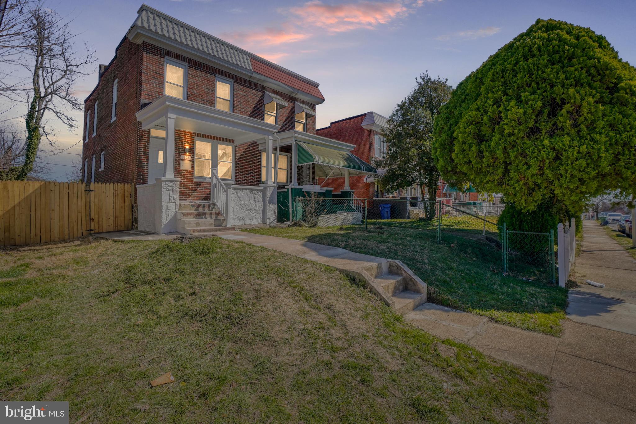 HOWARD PARK - Residential