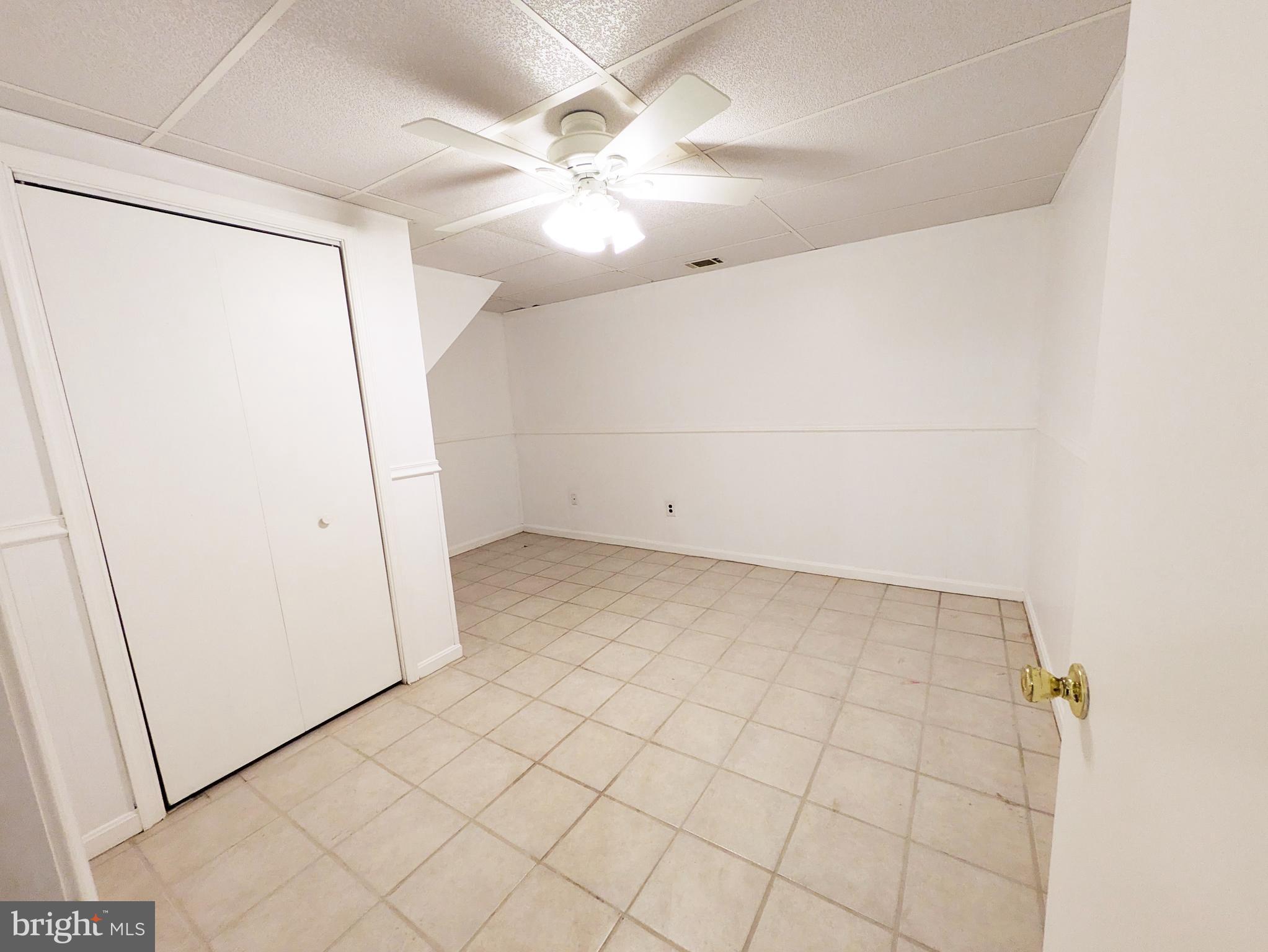 KNOLLAND - Residential