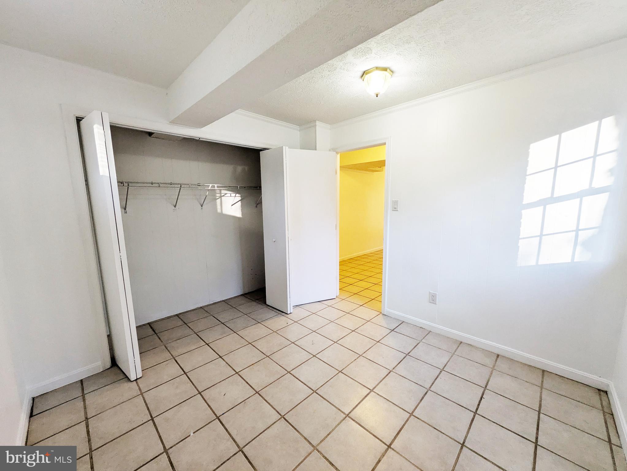 KNOLLAND - Residential