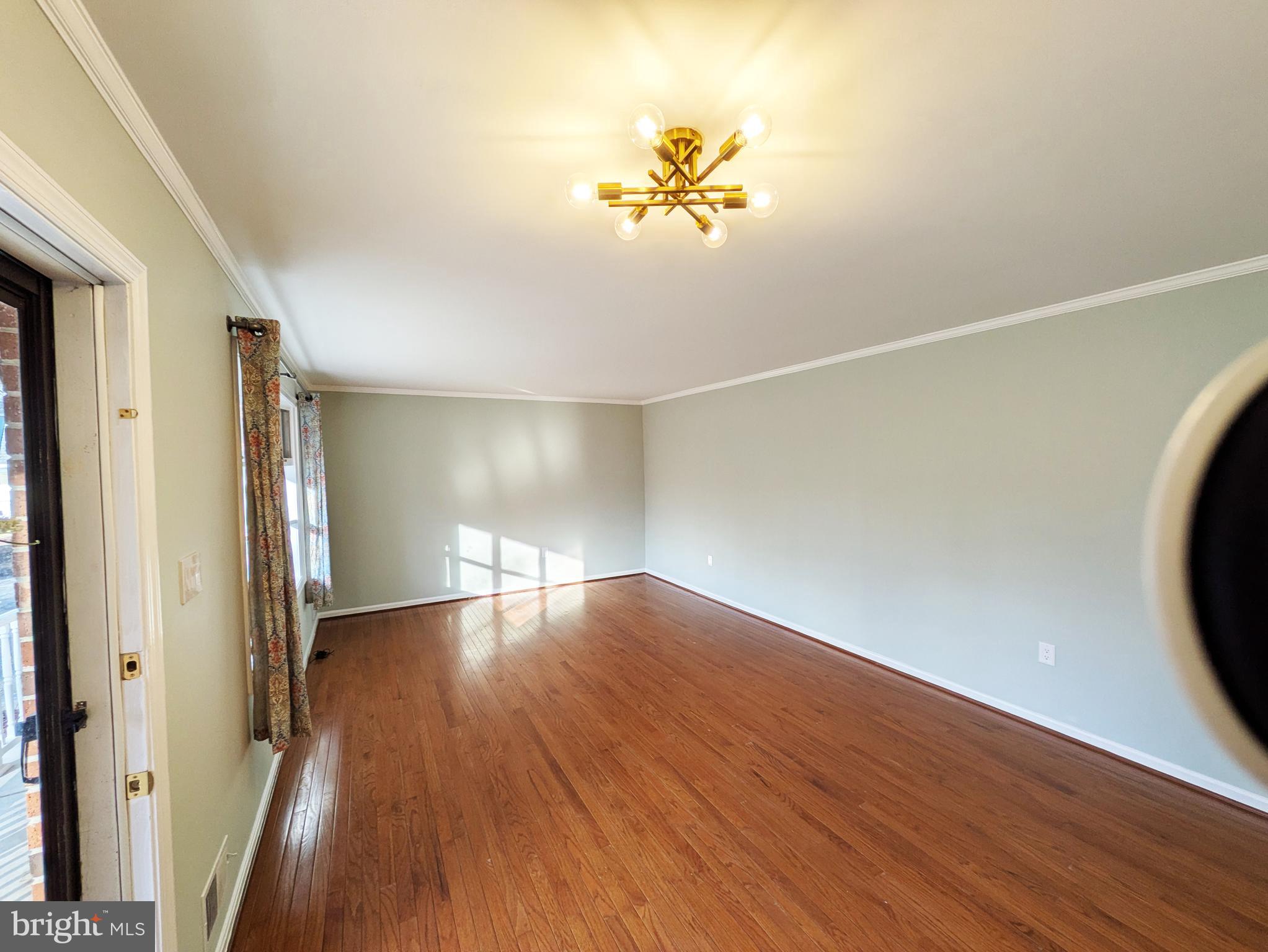 KNOLLAND - Residential